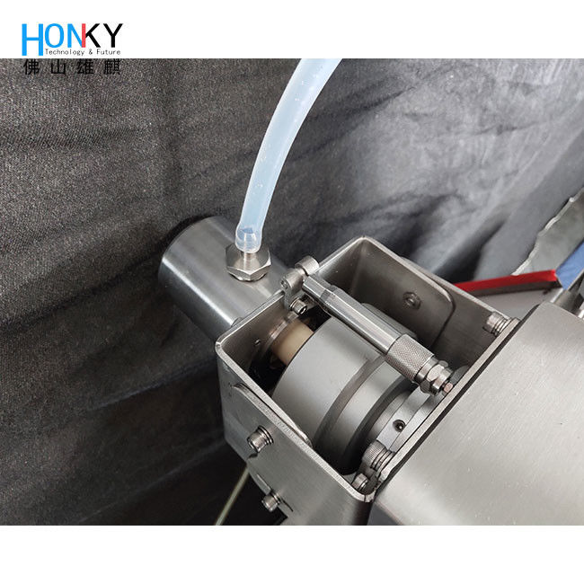 Tipo desktop Full Automatic 40BPM 2ml Reagent Tube Filling And Capping Machine con sistema di braccio robot per il riempimento del reagente