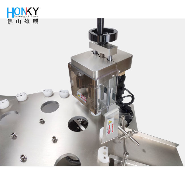 Macchina di riempimento automatico e di copertura per tubi cirologici da 2 ml con doppio sistema di testa per il riempimento con bioreattori