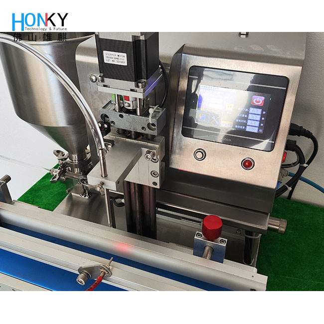 Desktop Conveyor Type Cream Paste Bottle Filling Machine With Q-R Pistom Pump For Small Batch Bottle Filling